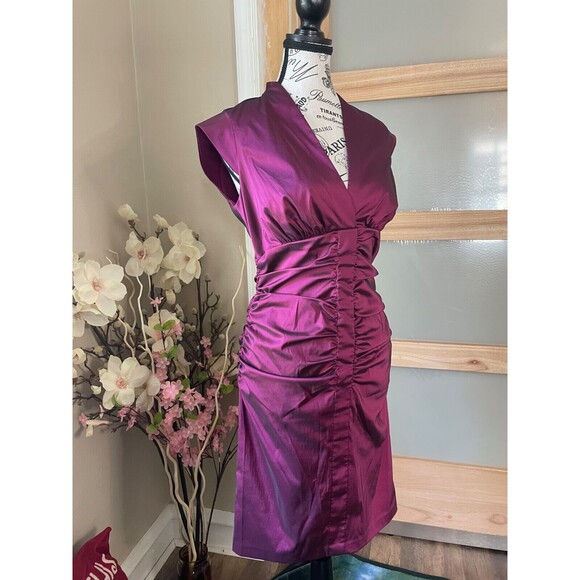 Frank Lyman Evening Dress Size 8 Purple Satin Ruched Knee Length midi - Picture 4 of 10